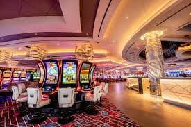 winslots mobile app home screen showing live-dealer tables and sportsbook markets on Android and iOS